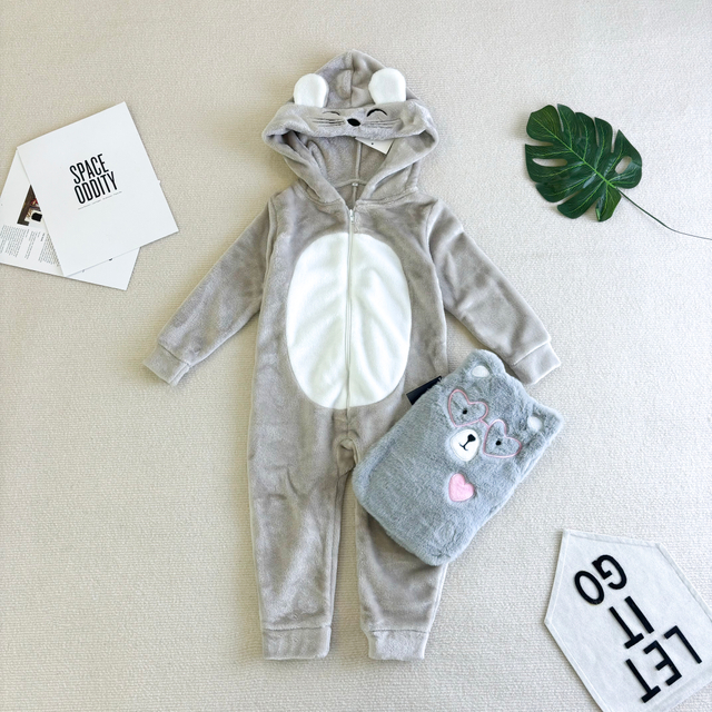 Kigurumi de tecido certificado Oeko-tex de pelúcia com capuz para bebê com tema animal combina com garrafa de água quente morna 